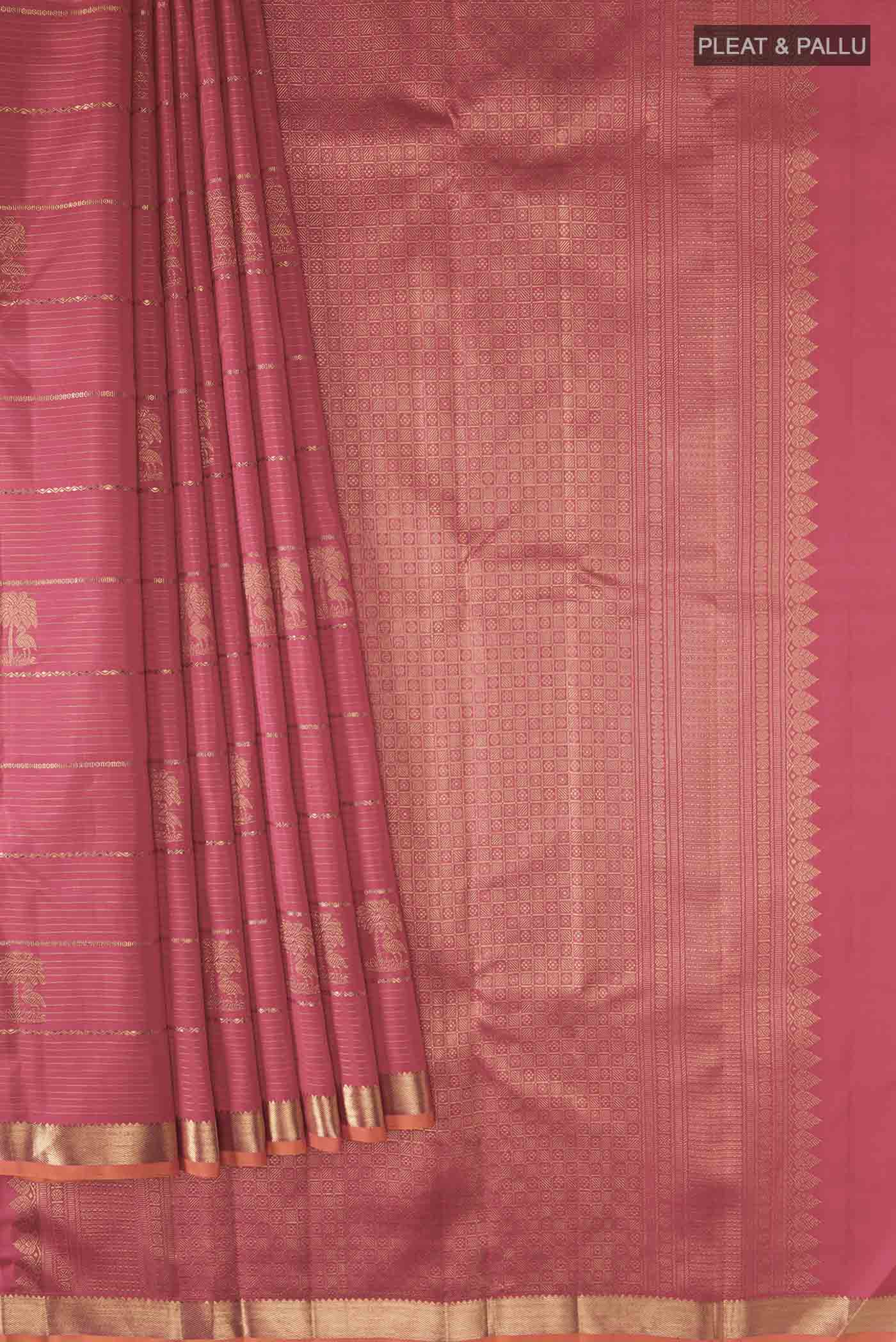 pleats pallu