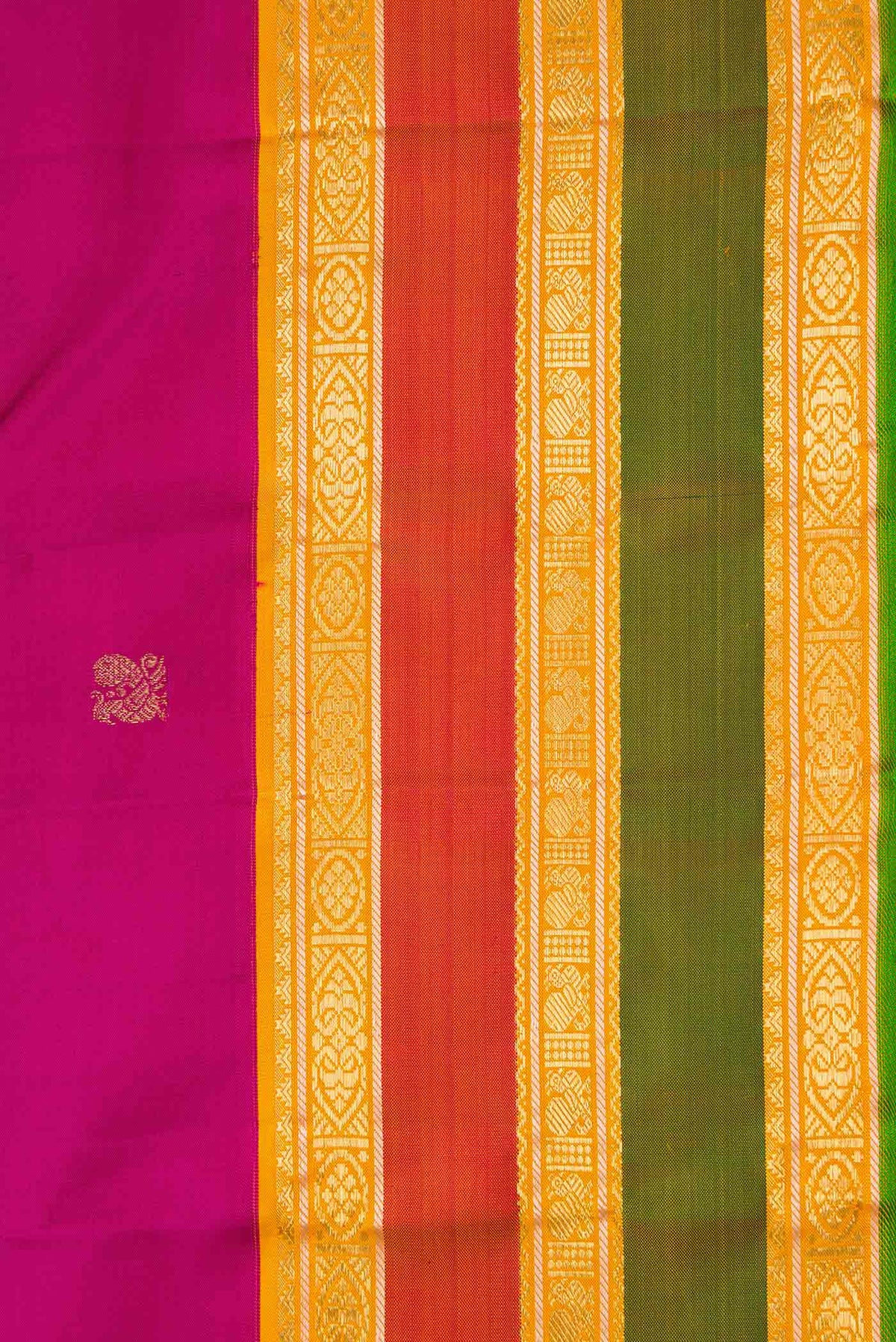 Border image of Pure Silk Pure Zari Magenta Dual Tone Kanchipuram Saree with Zari Butta on the body and Zari Border