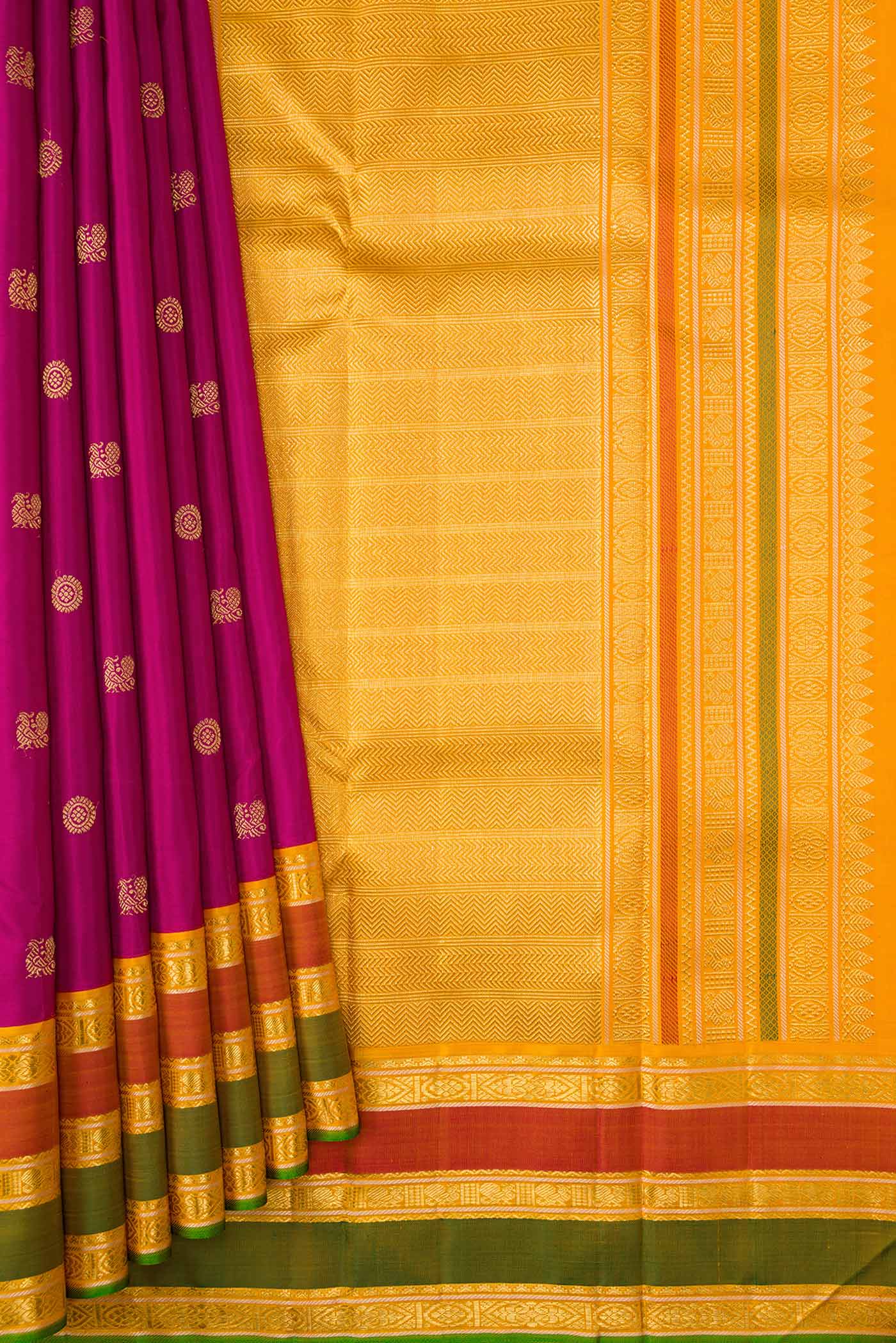 pleats pallu