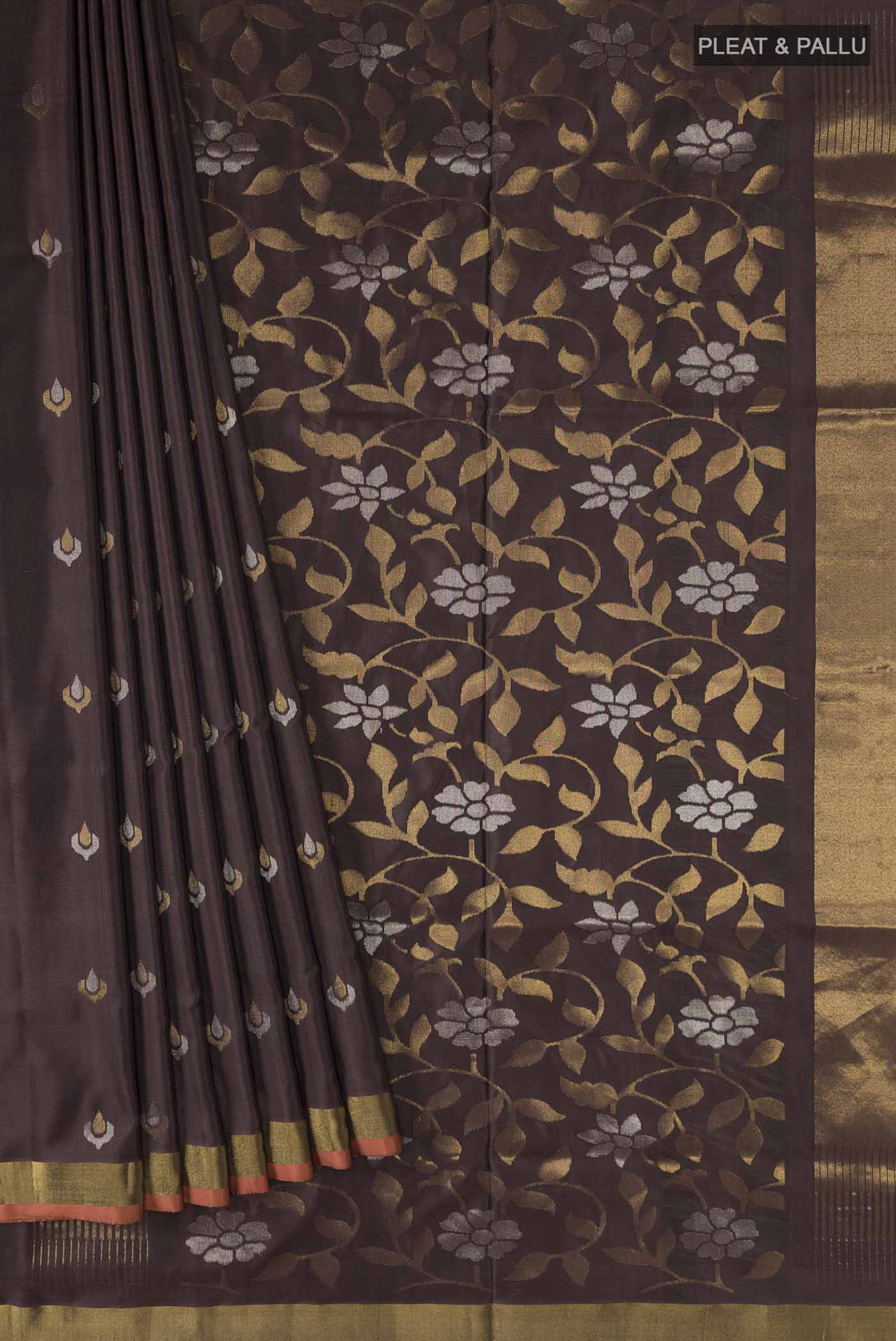 pleats pallu