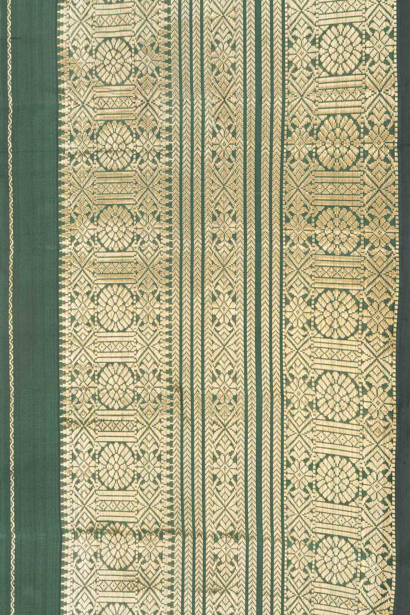 Border image of Green Dual Tone Kanchipuram Saree with Veldhari on the body and Zari Border