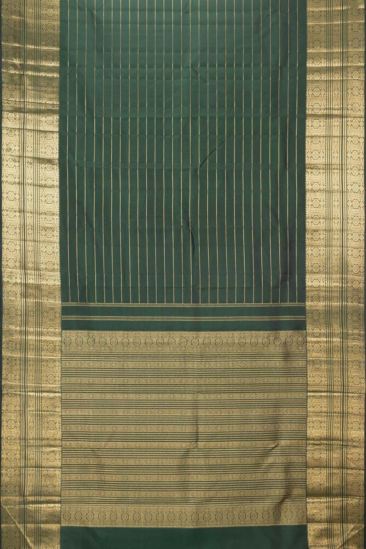 Flat view of Green Dual Tone Kanchipuram Saree with Veldhari on the body and Zari Border