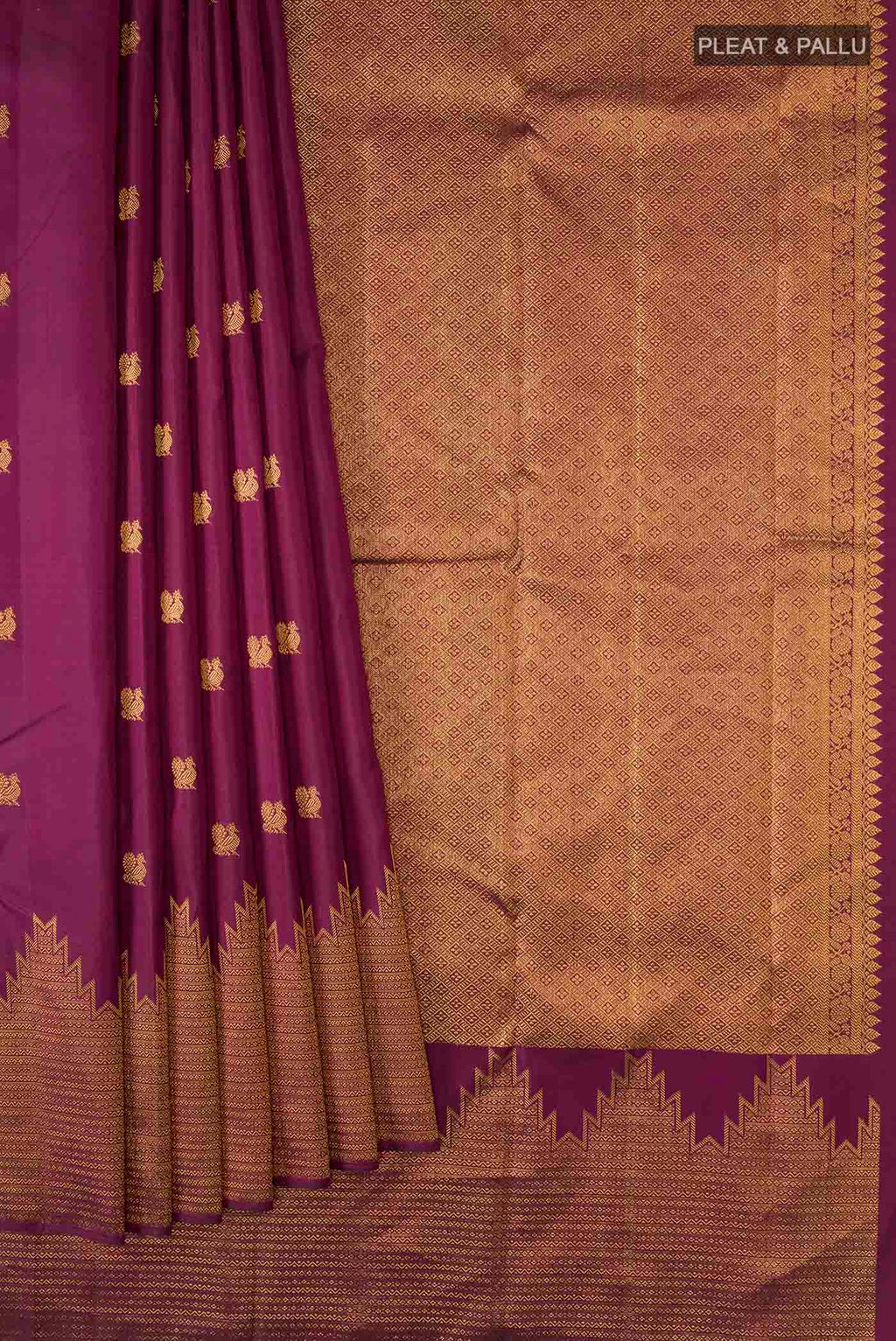 pleats pallu