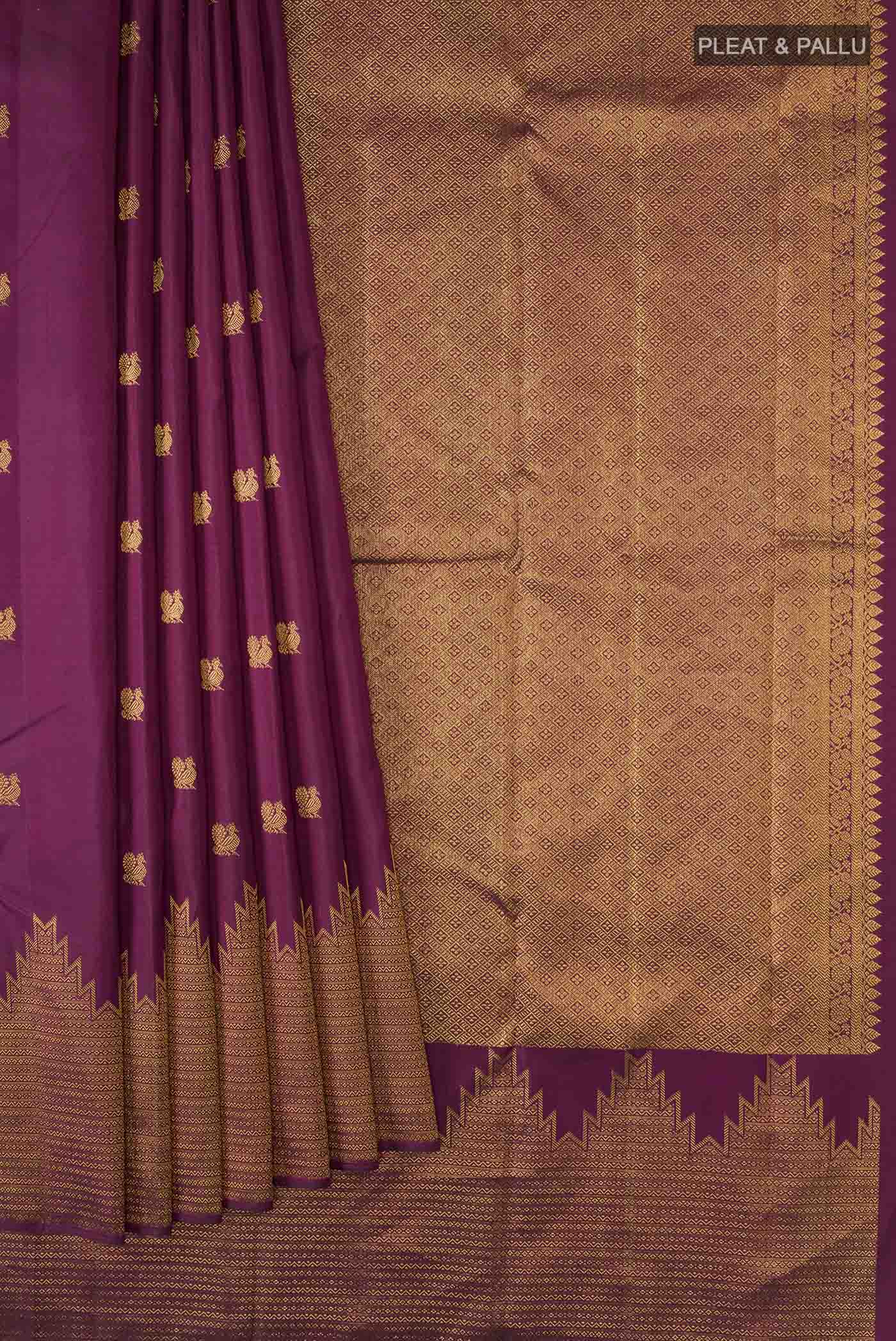 pleats pallu