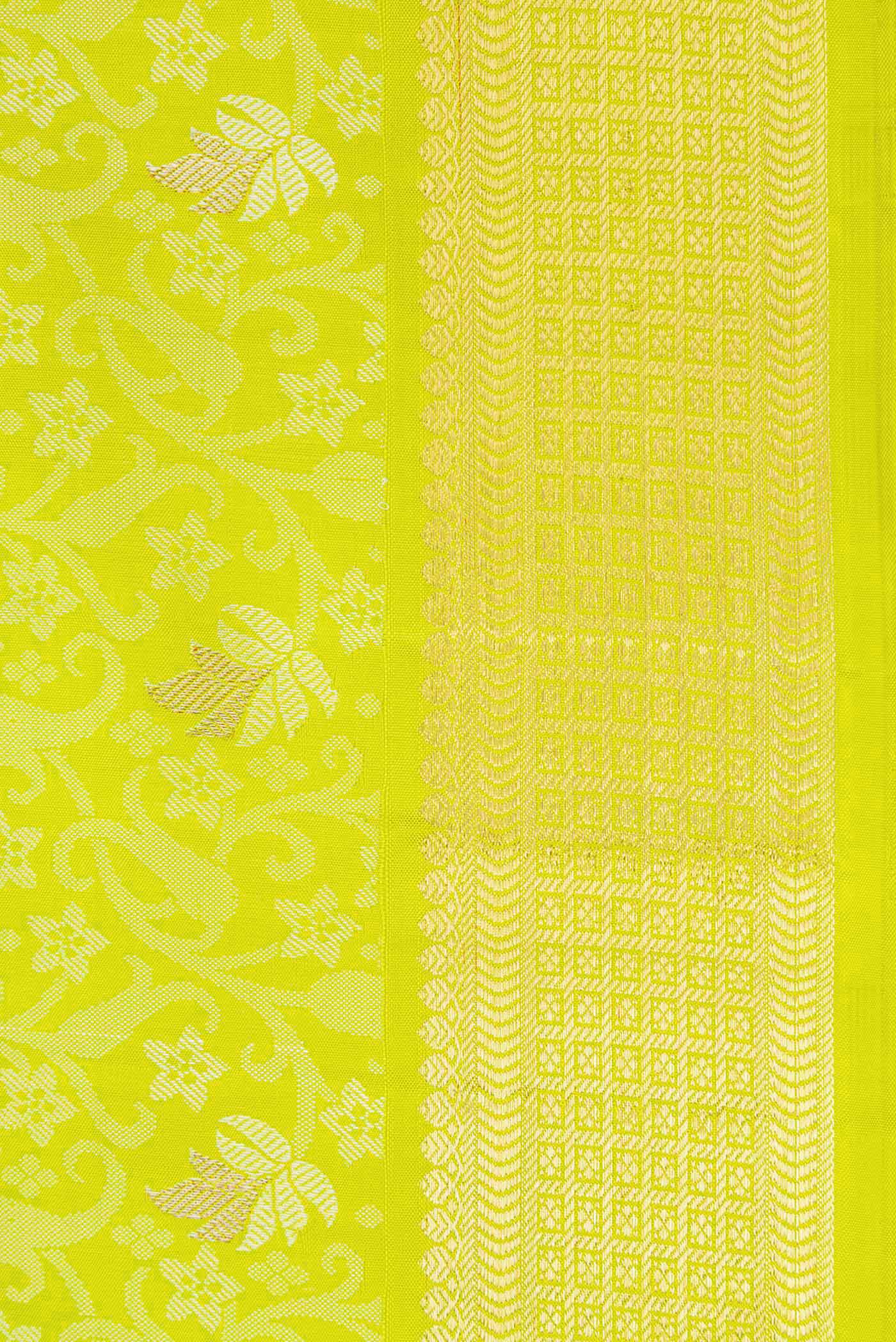 Border image of Pure Silk Pure Zari Parrot Green Dual Tone Kanchipuram Saree with Jacquard design on the body and Zari Border. 