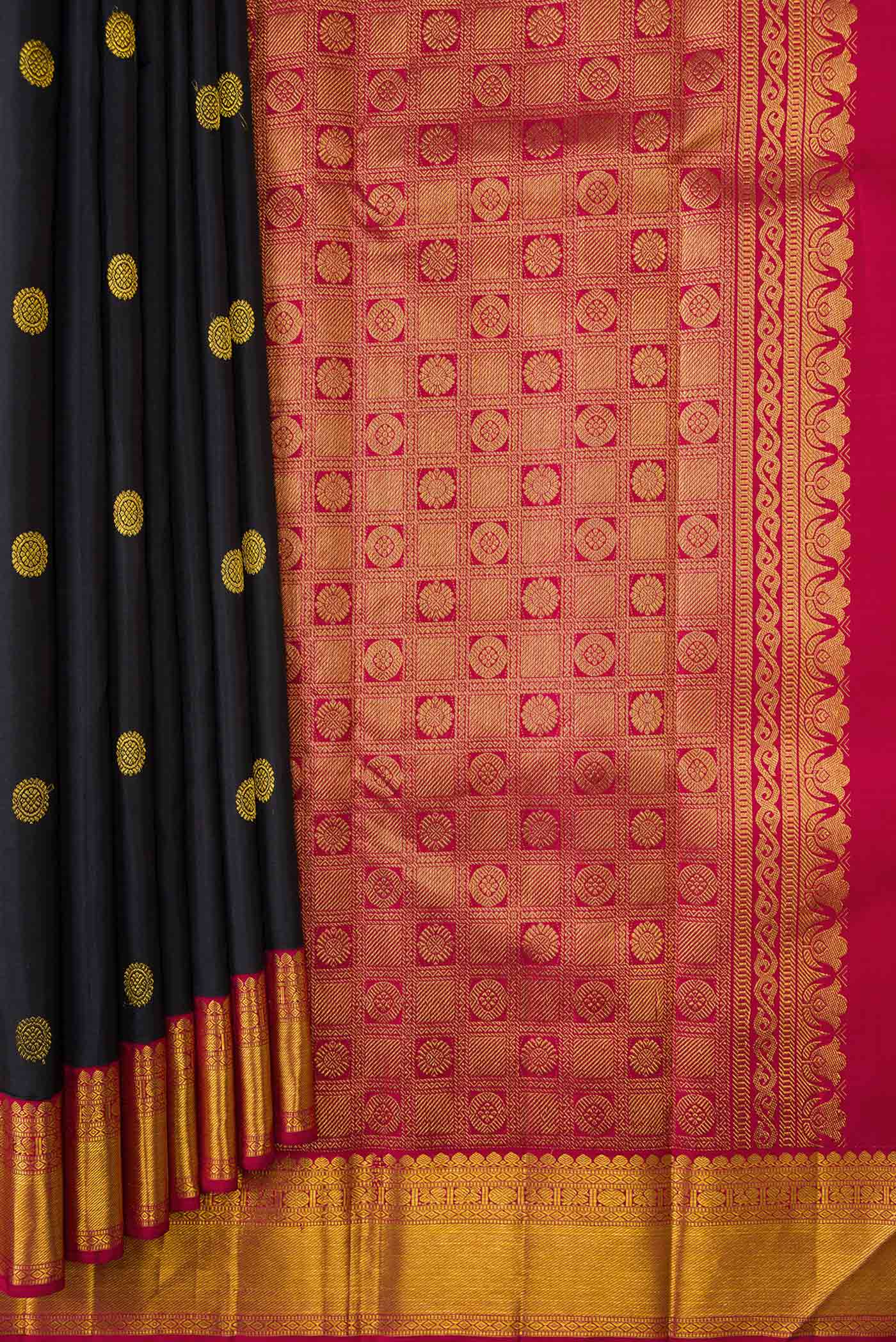 pleats pallu