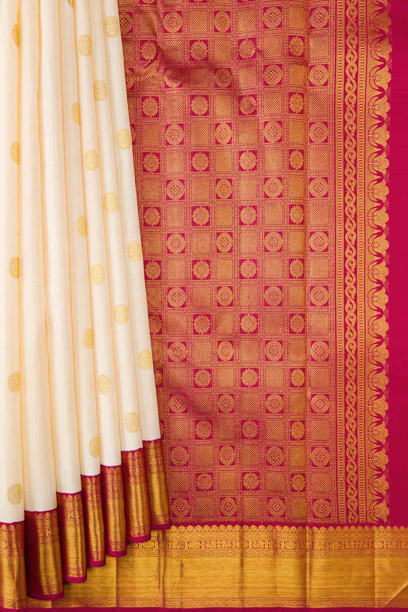 pleats pallu