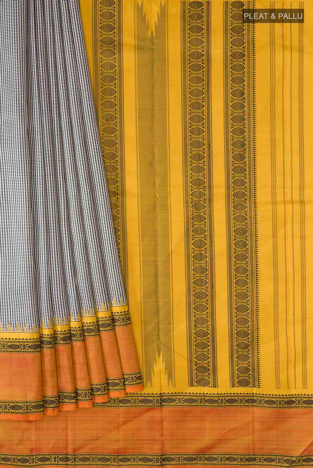 pleats pallu