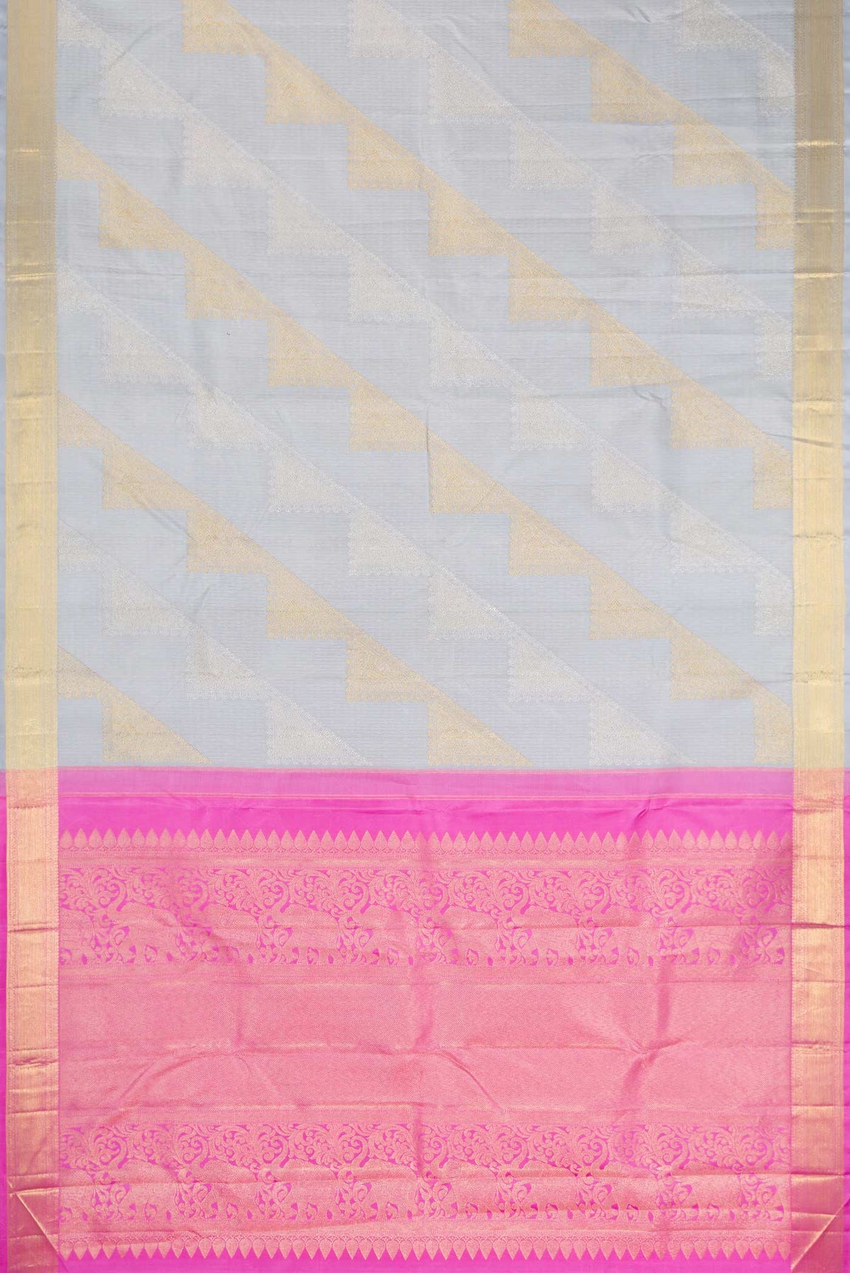 Flat view of Grey Dual Tone Kanchipuram Silk Saree with Jacquard With Zari Butta on the body and Zari Border