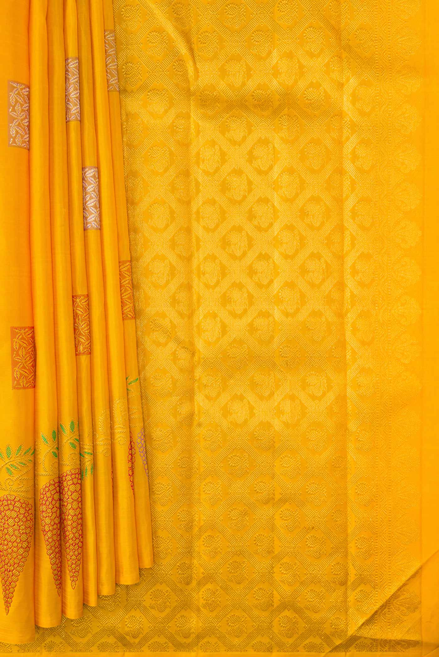 pleats pallu