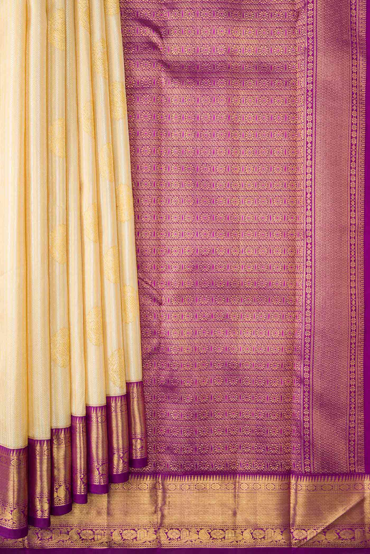 pleats pallu