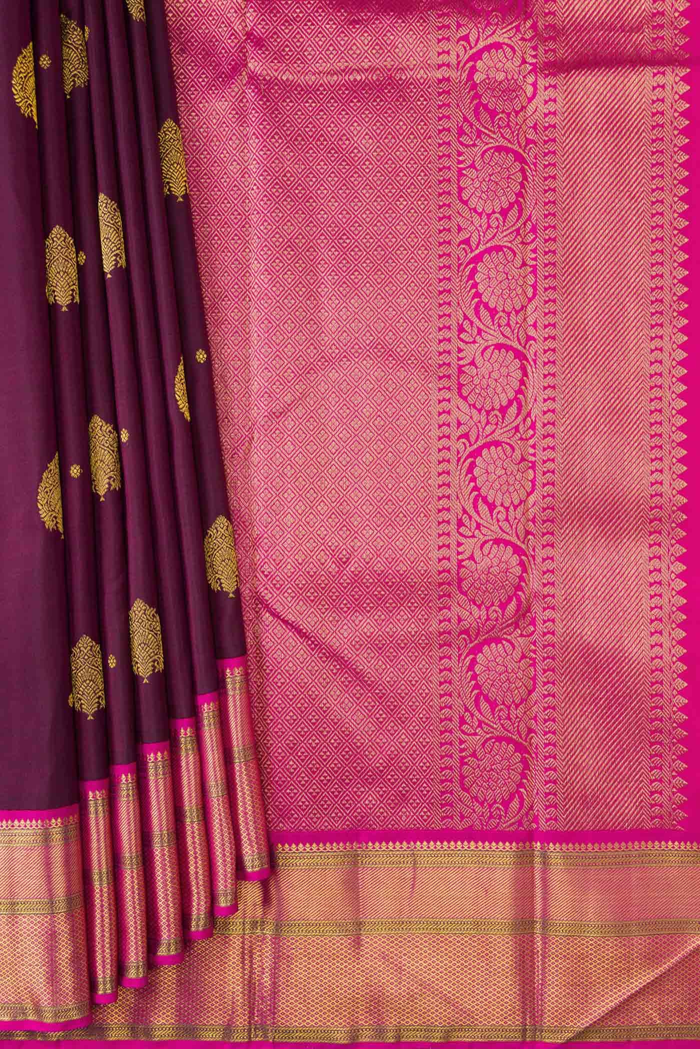 pleats pallu