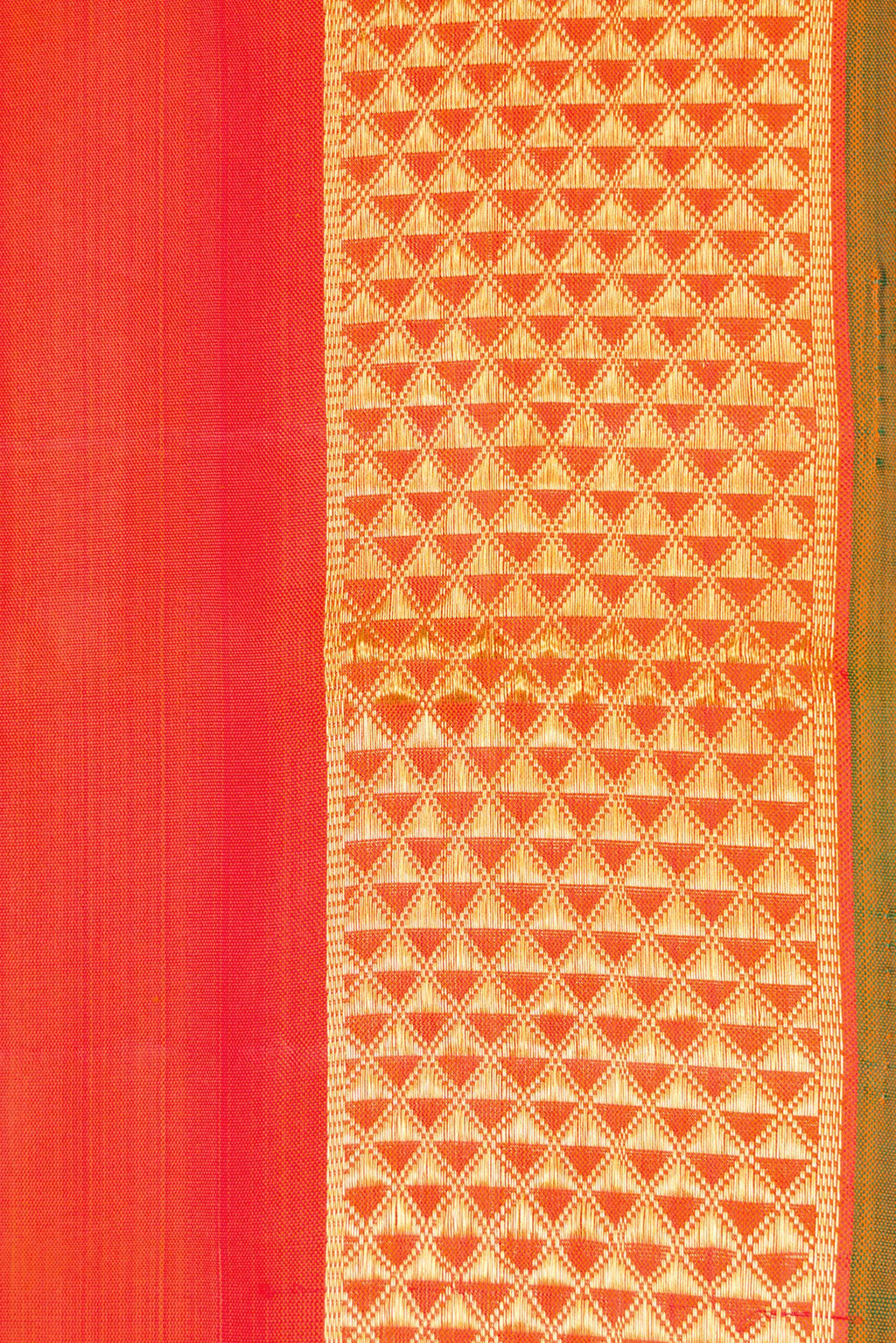 Border image of Pure Silk Pure Zari Orange Dual Tone Kanjivaram Nine Yards Saree with Plain Body and Zari Border. 