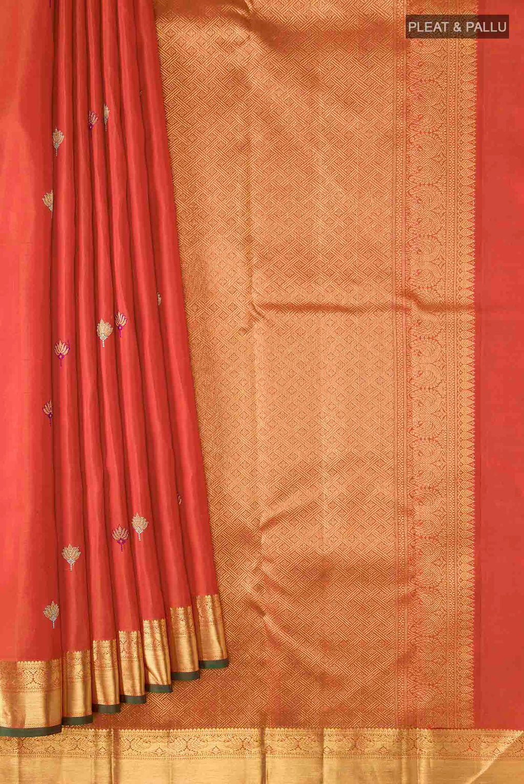 pleats pallu