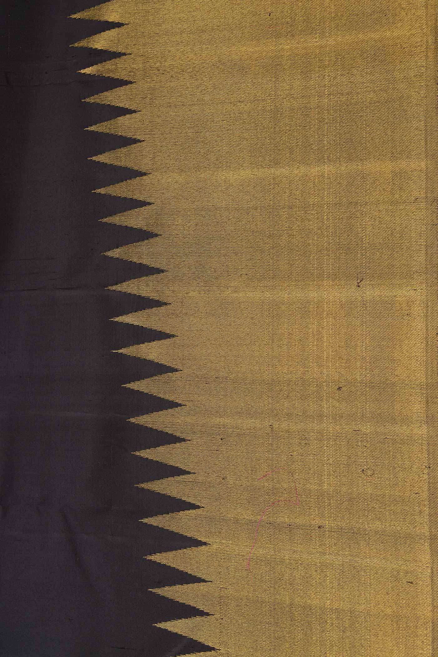 Border image of Black Dual Tone Kanchipuram Silk Saree with Plain Body and Rising Temple Border. 