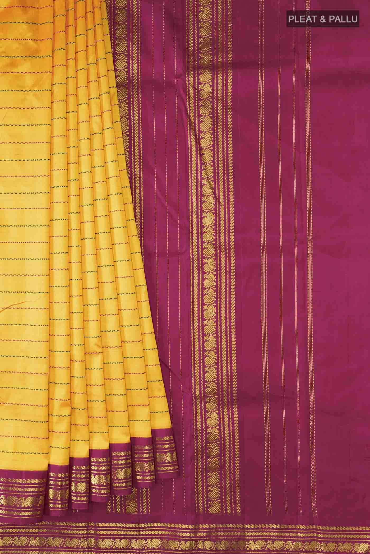 pleats pallu