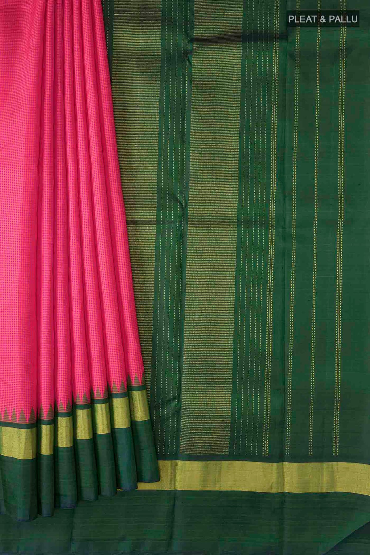 Pleats and pallu of Pink Kanchipuram Silk Saree with Checked design on the body and Zari Border