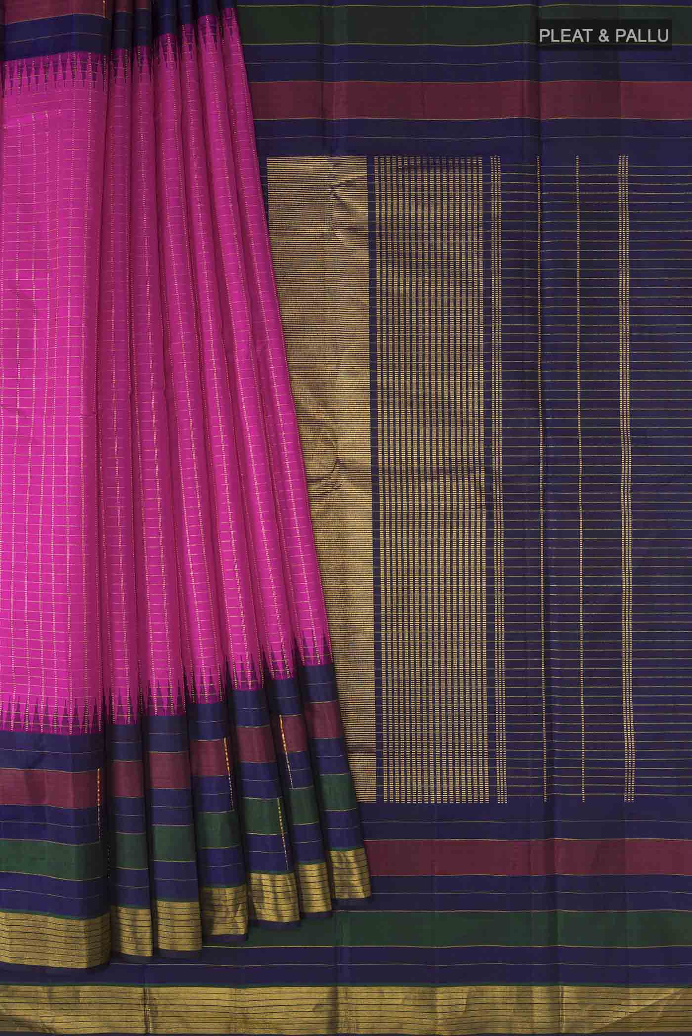 Pleats and pallu of Pink Kanchipuram Silk Saree with Checked design on the body and Zari Border