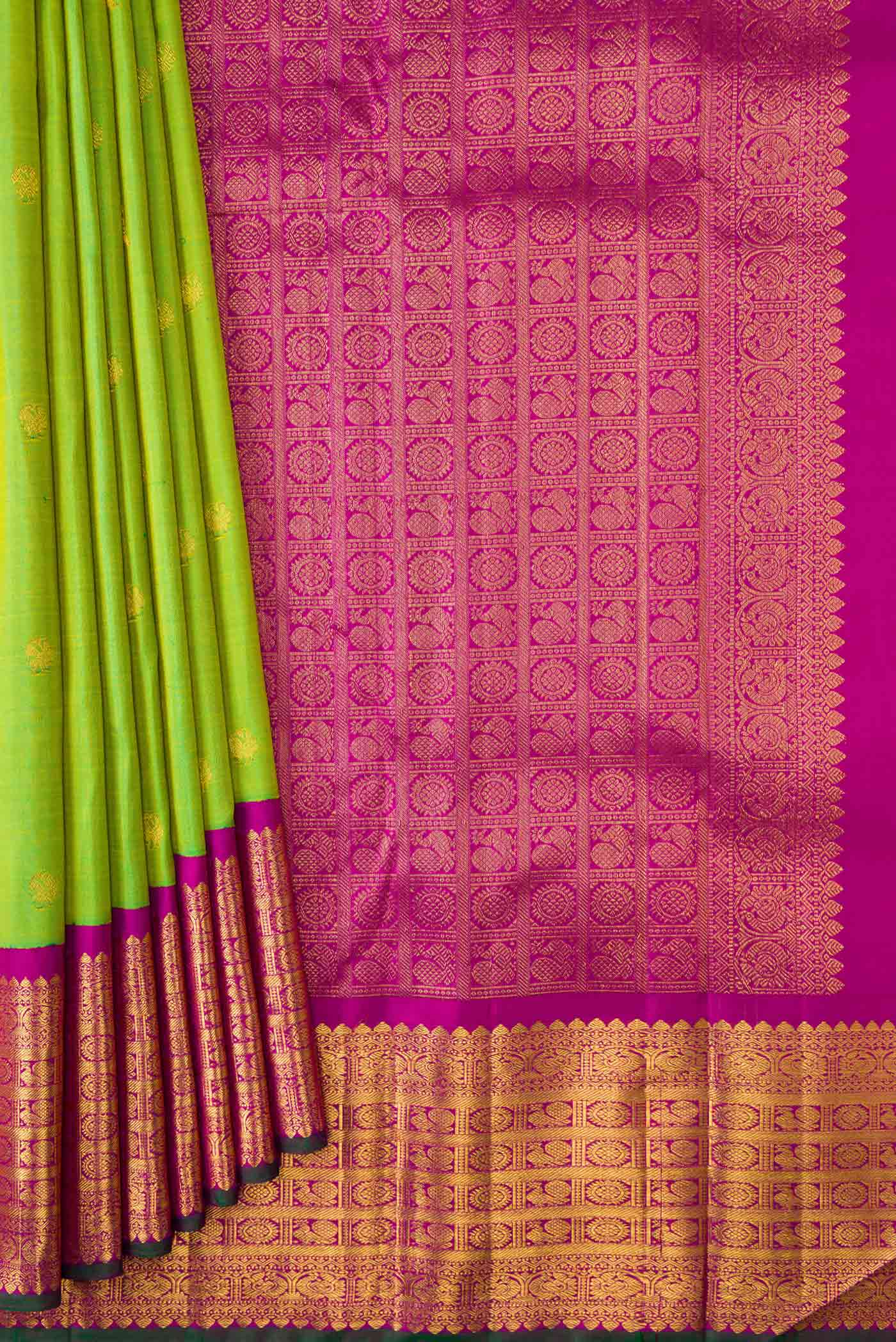 pleats pallu