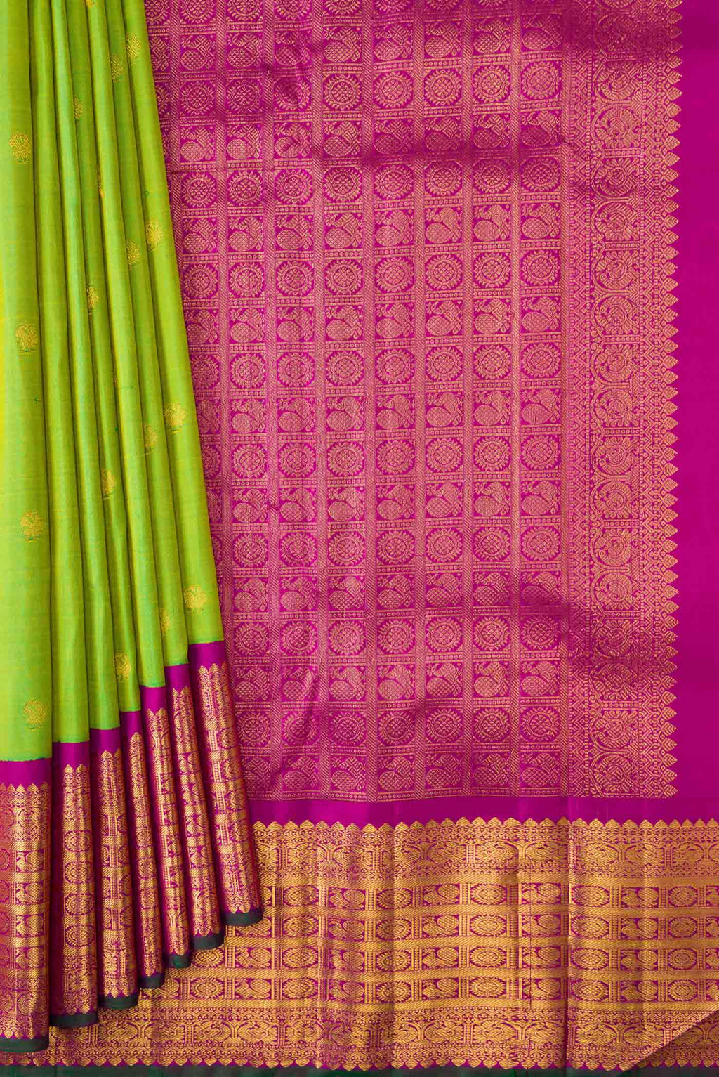 pleats pallu