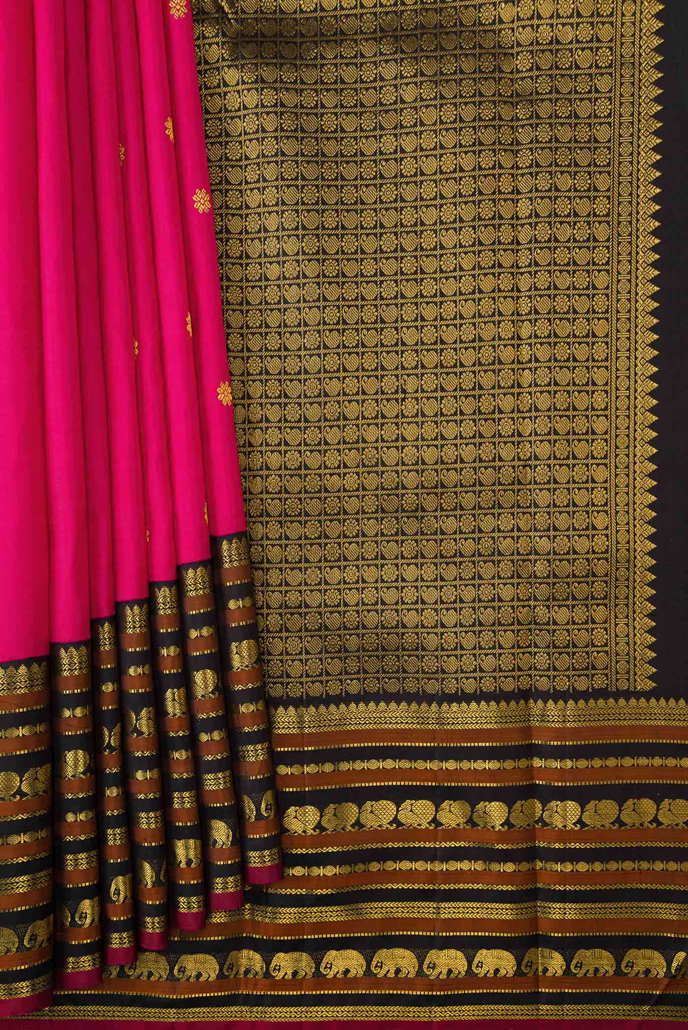 pleats pallu