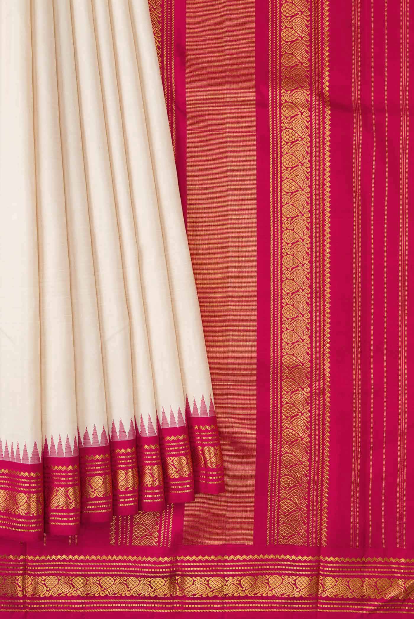 Pleats and pallu of Pure Silk Pure Zari Off White Dual Tone Kanchipuram Saree with Plain Body and Zari Border