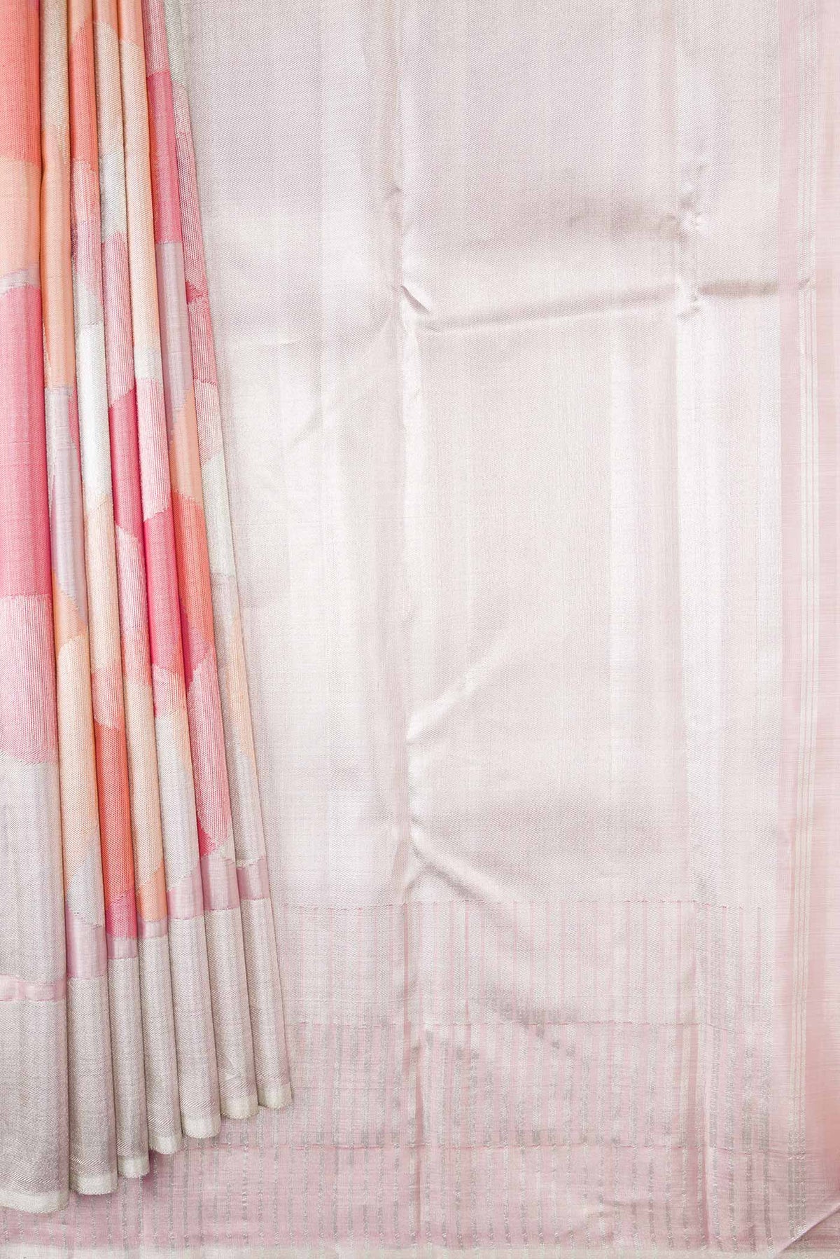 Pleats and pallu of Pink , Maroon and Orange Dual Tone Kanchipuram Silk Saree with Zari Brocade on the body and Zari Border