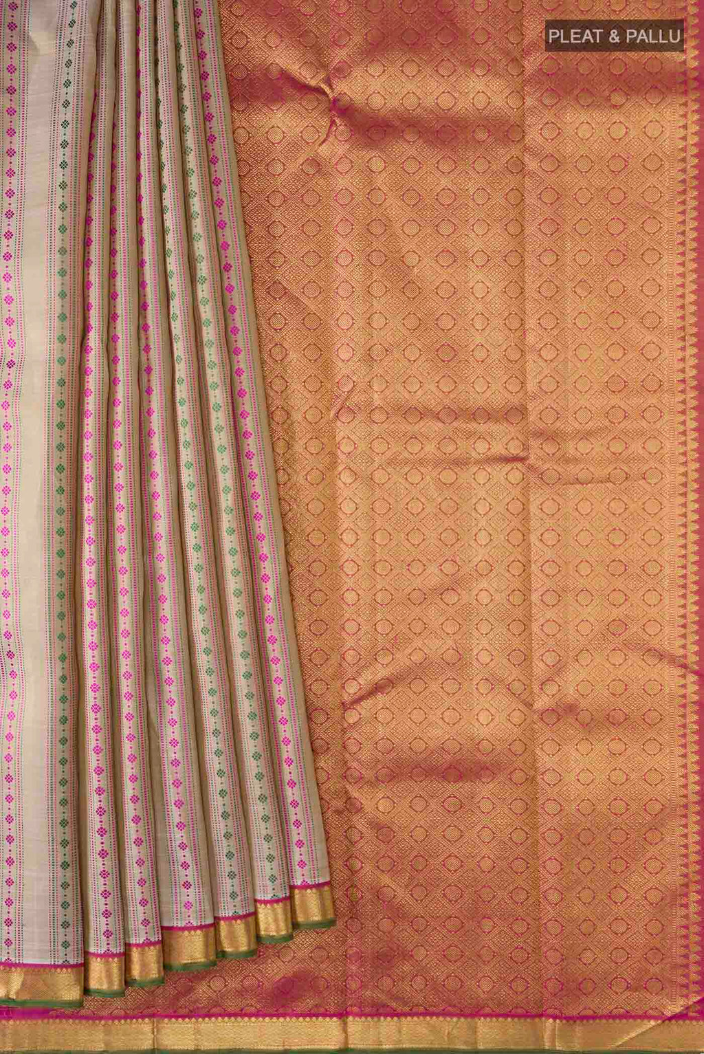 pleats pallu
