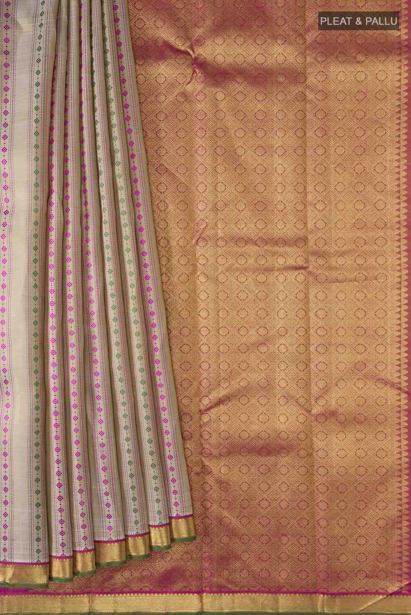 pleats pallu