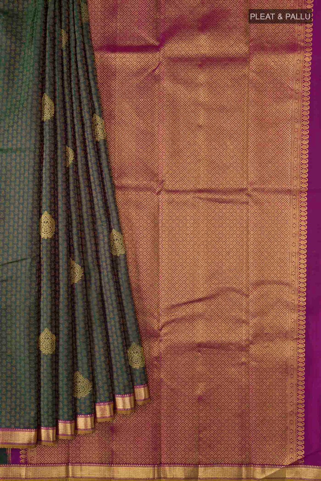 pleats pallu