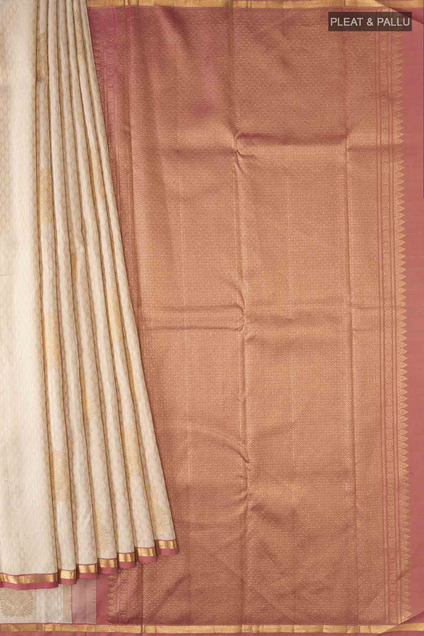 pleats pallu