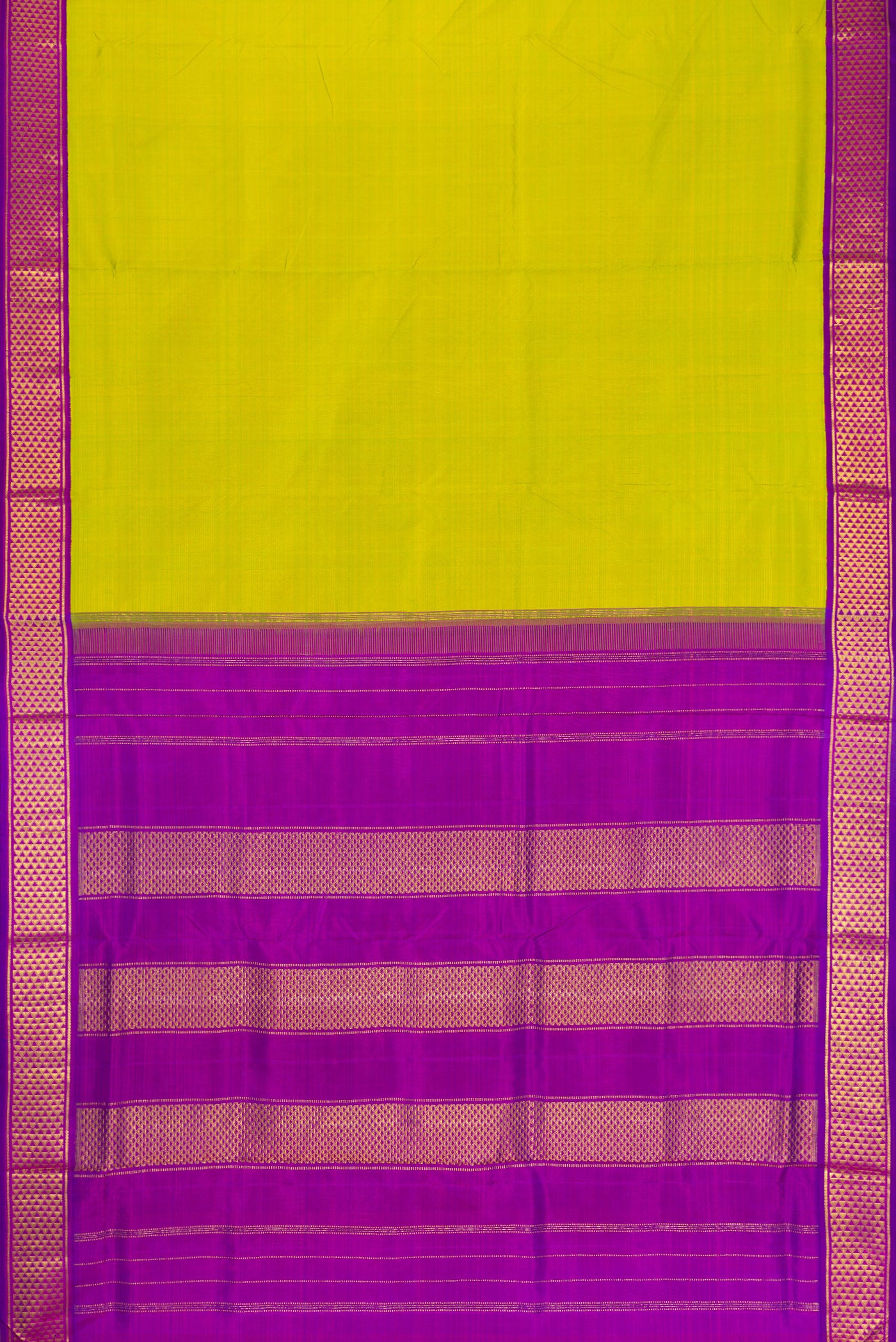 Flat view of Pure Silk Pure Zari Parrot Green Dual Tone Kanjivaram Nine Yards Saree with Plain Body and Zari Border. 