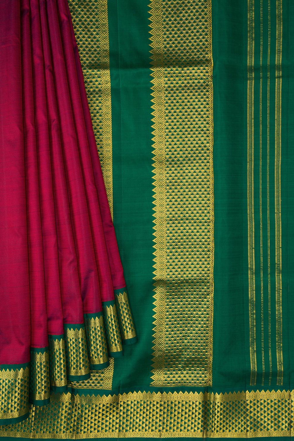 Pleats and pallu of Pure Silk Pure Zari Maroon Dual Tone Kanjivaram Nine Yards Saree with Plain Body and Zari Border. 
