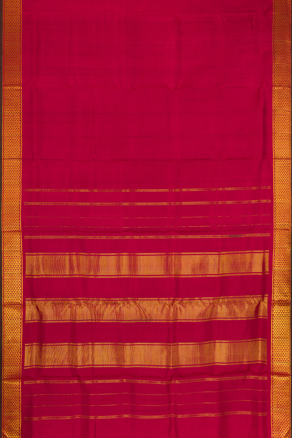 Flat view of Maroon Dual Tone Kanjivaram Silk Nine Yards Saree with Plain Body and Zari Border. 