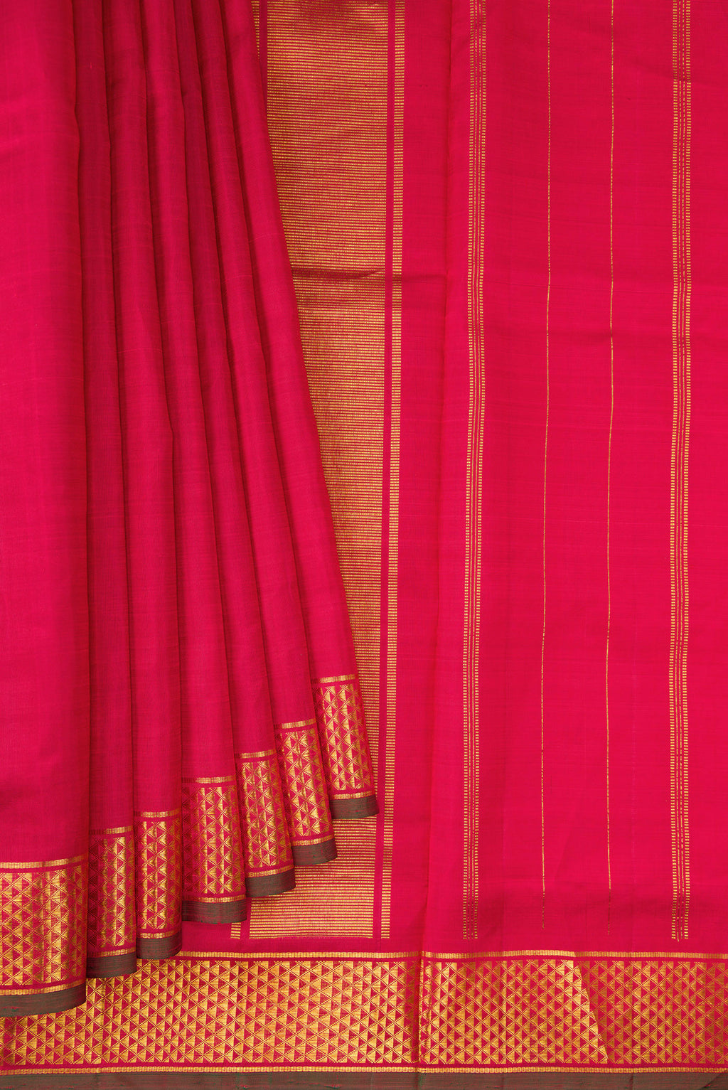 Pleats and pallu of Maroon Kanjivaram Silk Nine Yards Saree with Plain Body and Zari Border. 