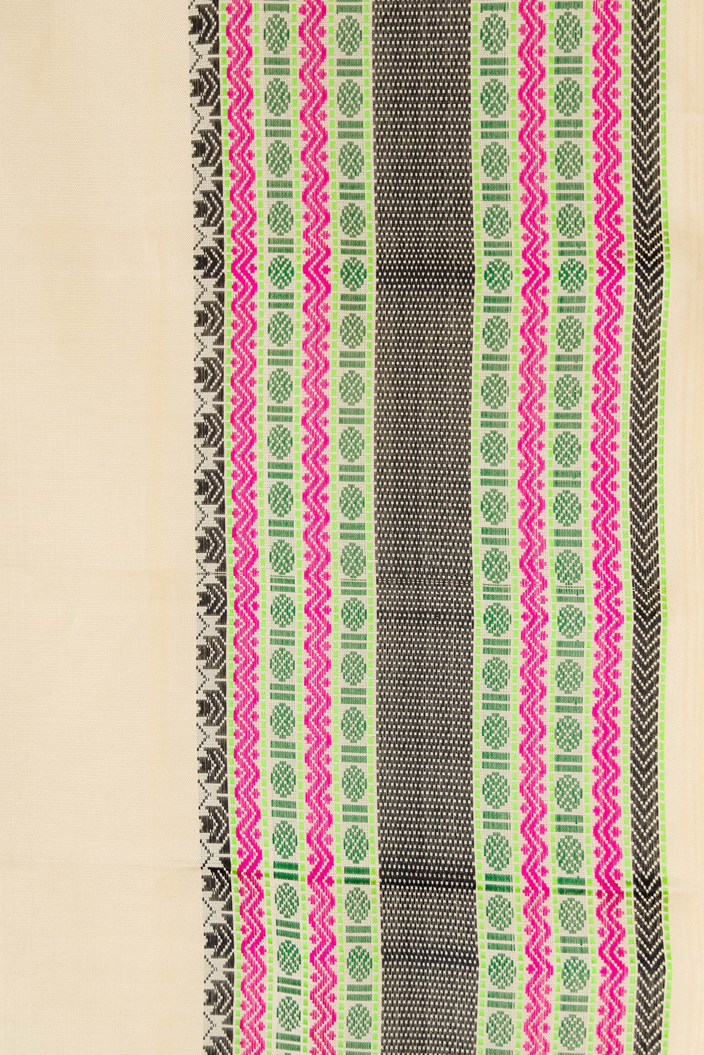 Border image of Sandal Dual Tone Kanchipuram Silk Saree with Plain Body and Thread Border. 