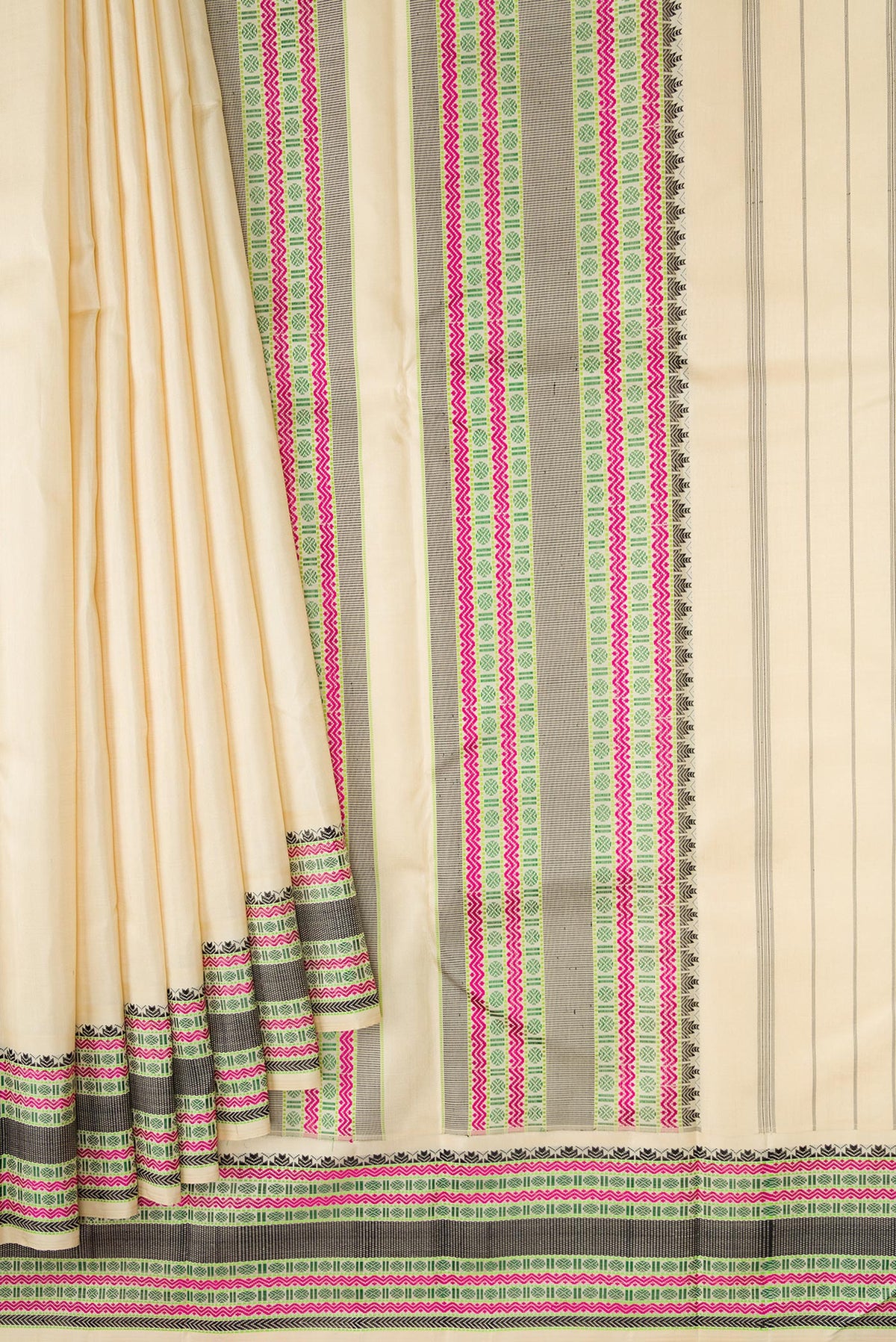 Pleats and pallu of Sandal Dual Tone Kanchipuram Silk Saree with Plain Body and Thread Border. 