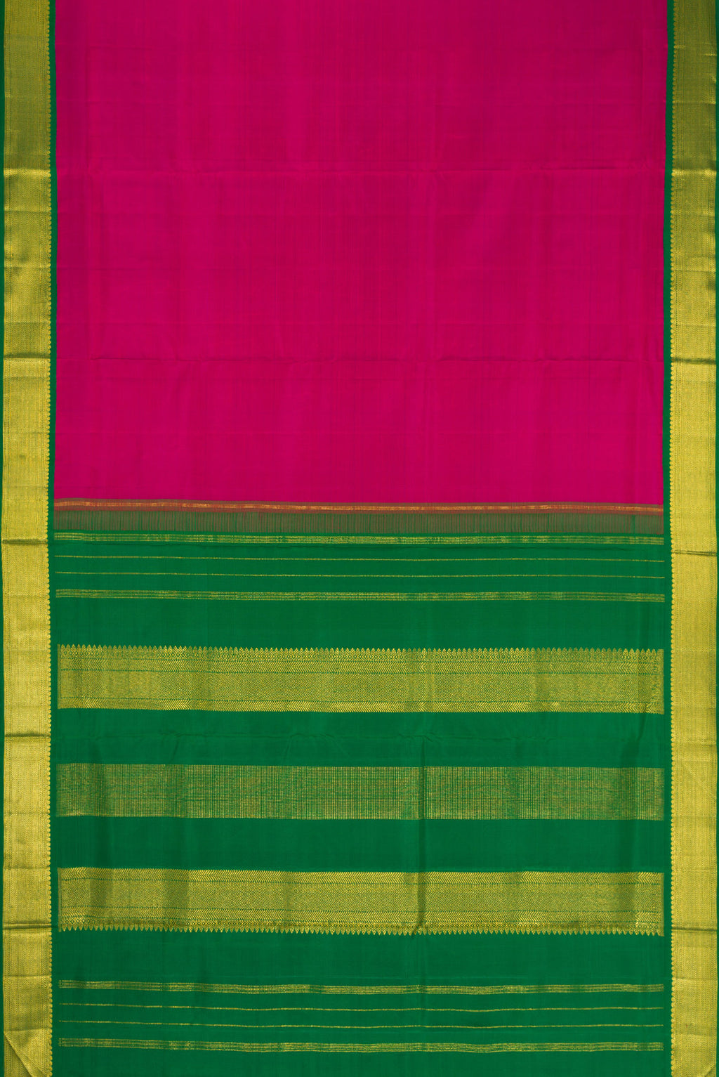 Flat view of Pure Silk Pure Zari Purple Dual Tone Kanchipuram Nine Yards Saree with Plain Body and Zari Border. 