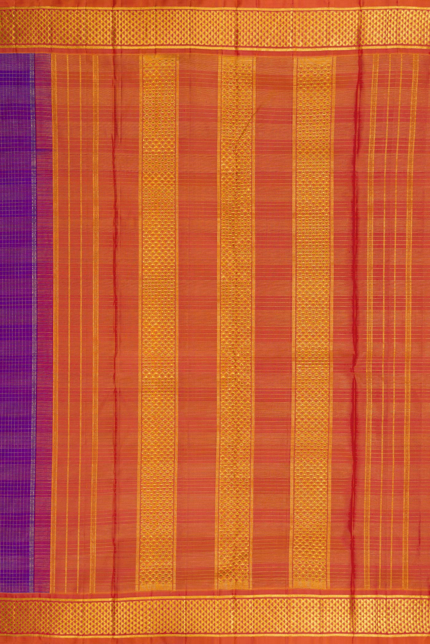 Close up image of the pallu of Pure Silk Pure Zari Royal Blue Dual Tone Kanjivaram Nine Yards Saree with Checked design on the body and Zari Border. 