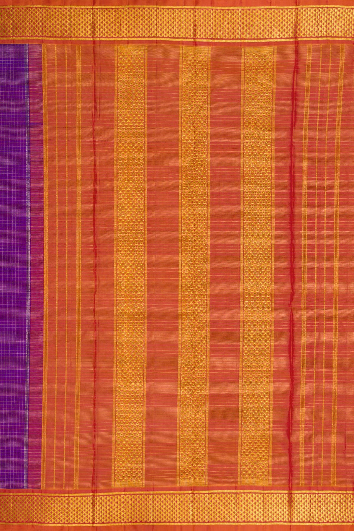 Close up image of the pallu of Pure Silk Pure Zari Royal Blue Dual Tone Kanjivaram Nine Yards Saree with Checked design on the body and Zari Border. 