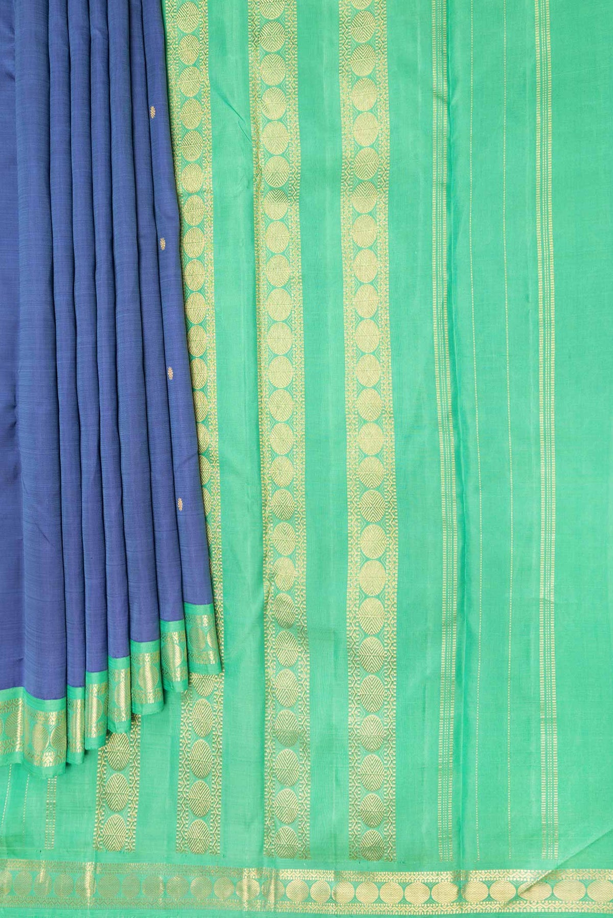 Pleats and pallu of Blue Dual Tone Kanchipuram Saree with Zari Butta on the body and Zari Border