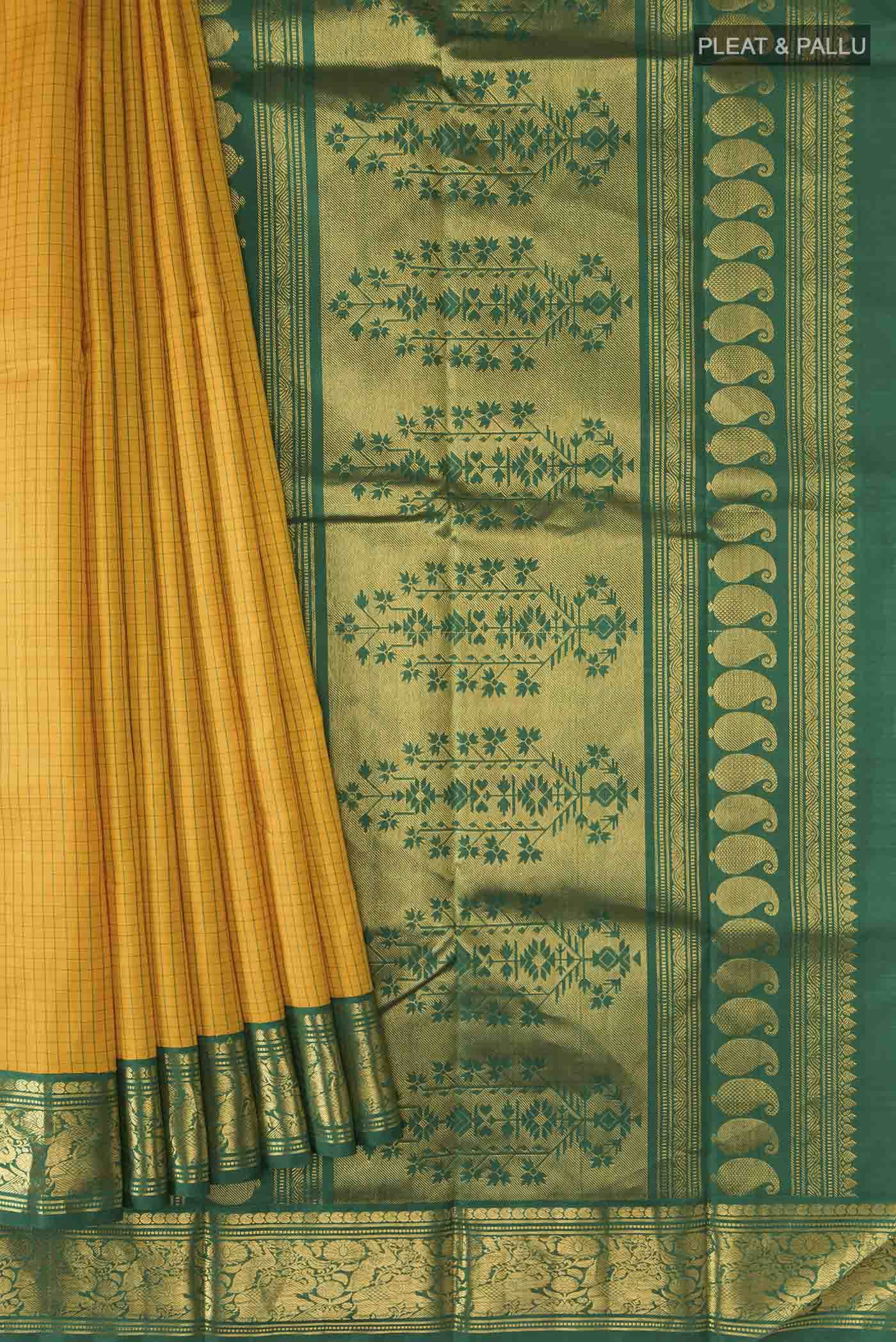 pleats pallu
