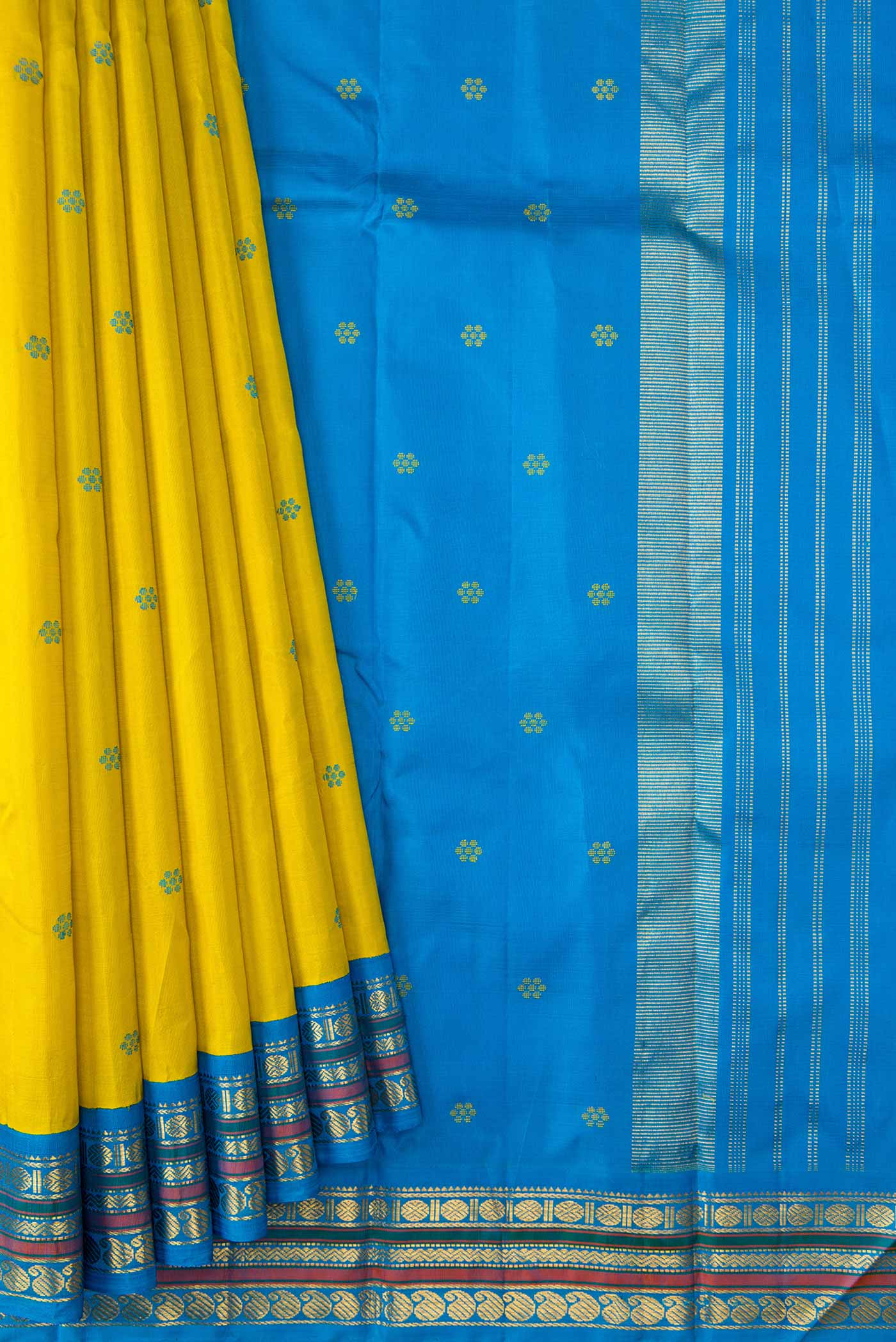 pleats pallu