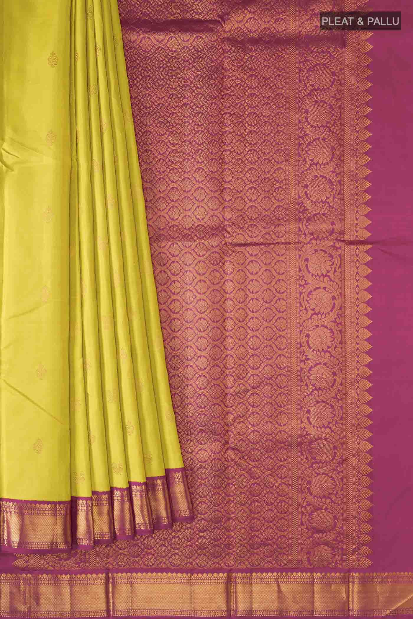 pleats pallu