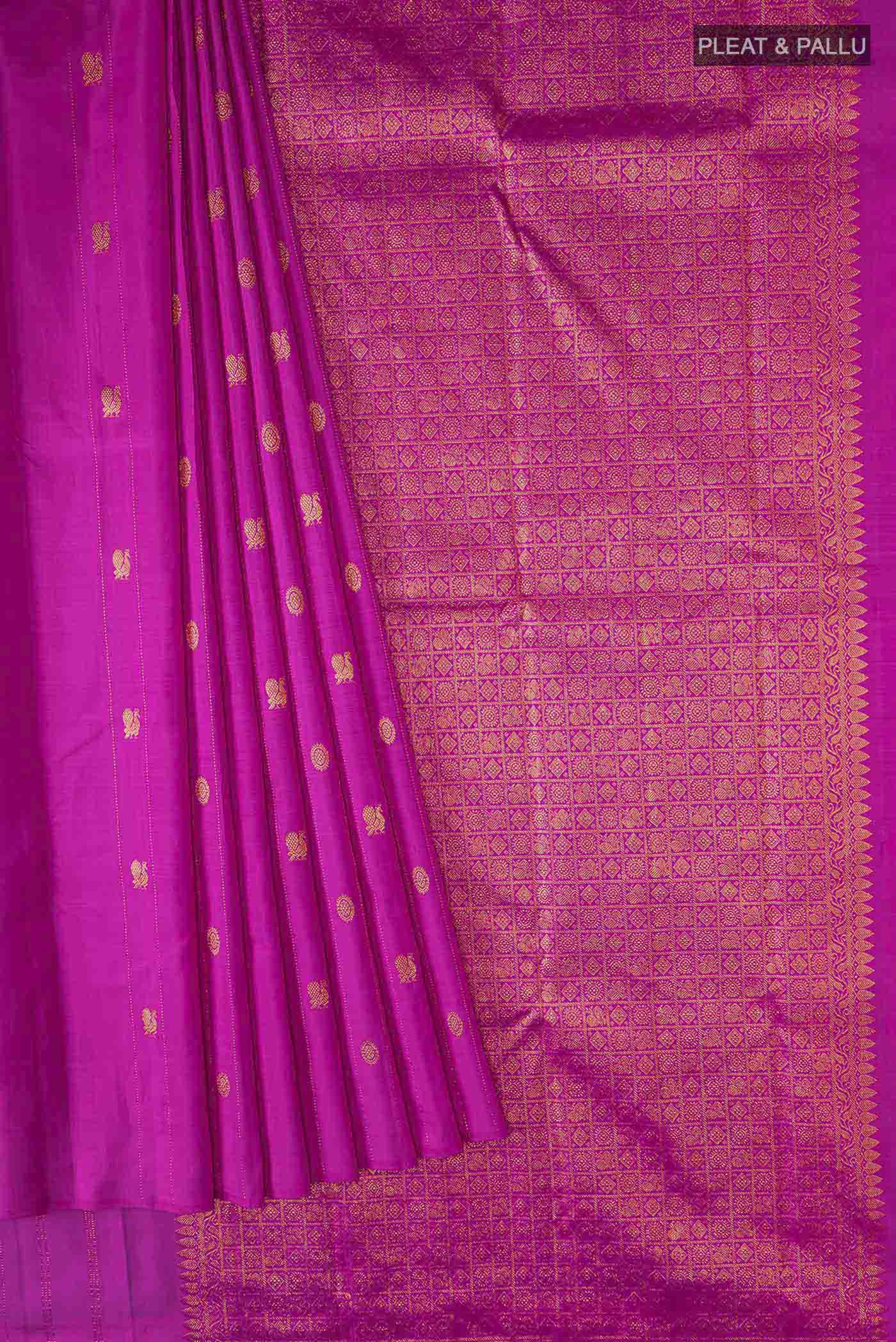 Pleats and pallu of Pink Kanchipuram Silk Saree with Zari Butta on the body and Without Border