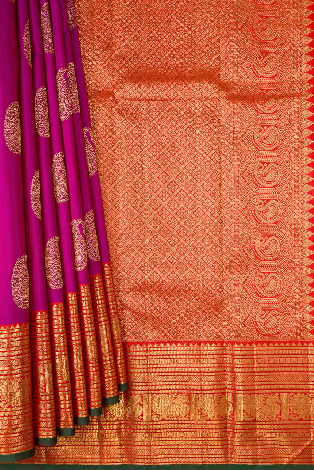 pleats pallu