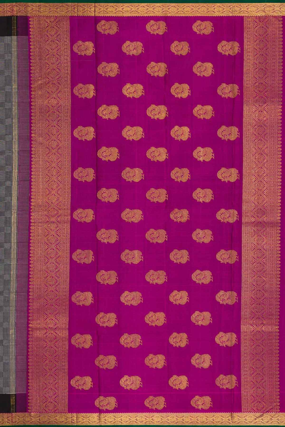 Close up image of the pallu of Grey Dual Tone Kanchipuram Silk Saree with Checked design on the body and Zari Border