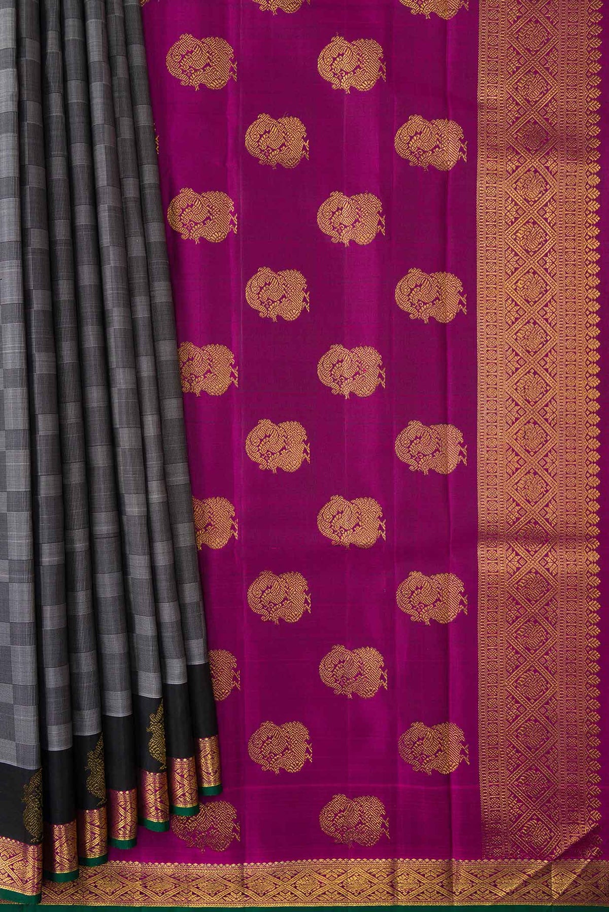 Pleats and pallu of Grey Dual Tone Kanchipuram Silk Saree with Checked design on the body and Zari Border