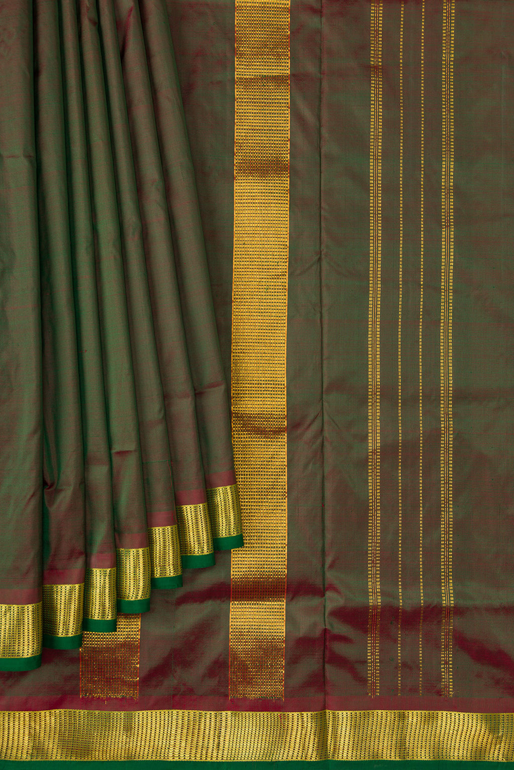 Pleats and pallu of Bottle Green Dual Tone Kanchipuram Silk Nine Yards Saree with Plain Body and Zari Border. 