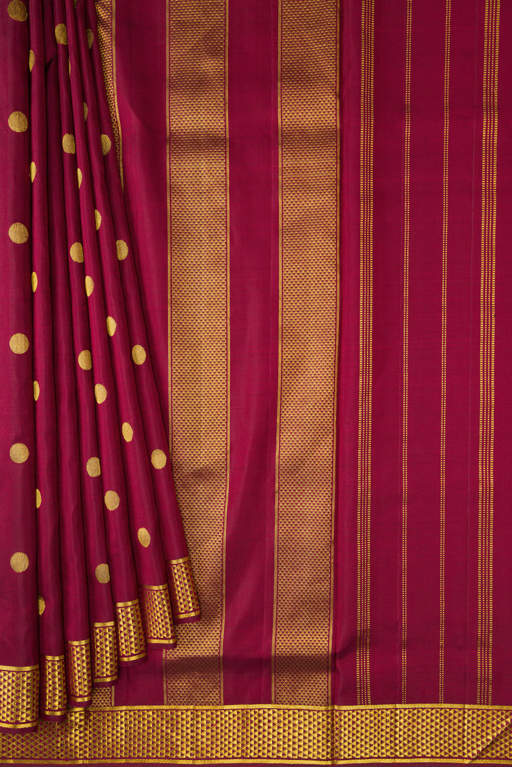 Pleats and pallu of Pure Silk Pure Zari Burgundy Dual Tone Kanjivaram Nine Yards Saree with Zari Butta on the body and Zari Border. 
